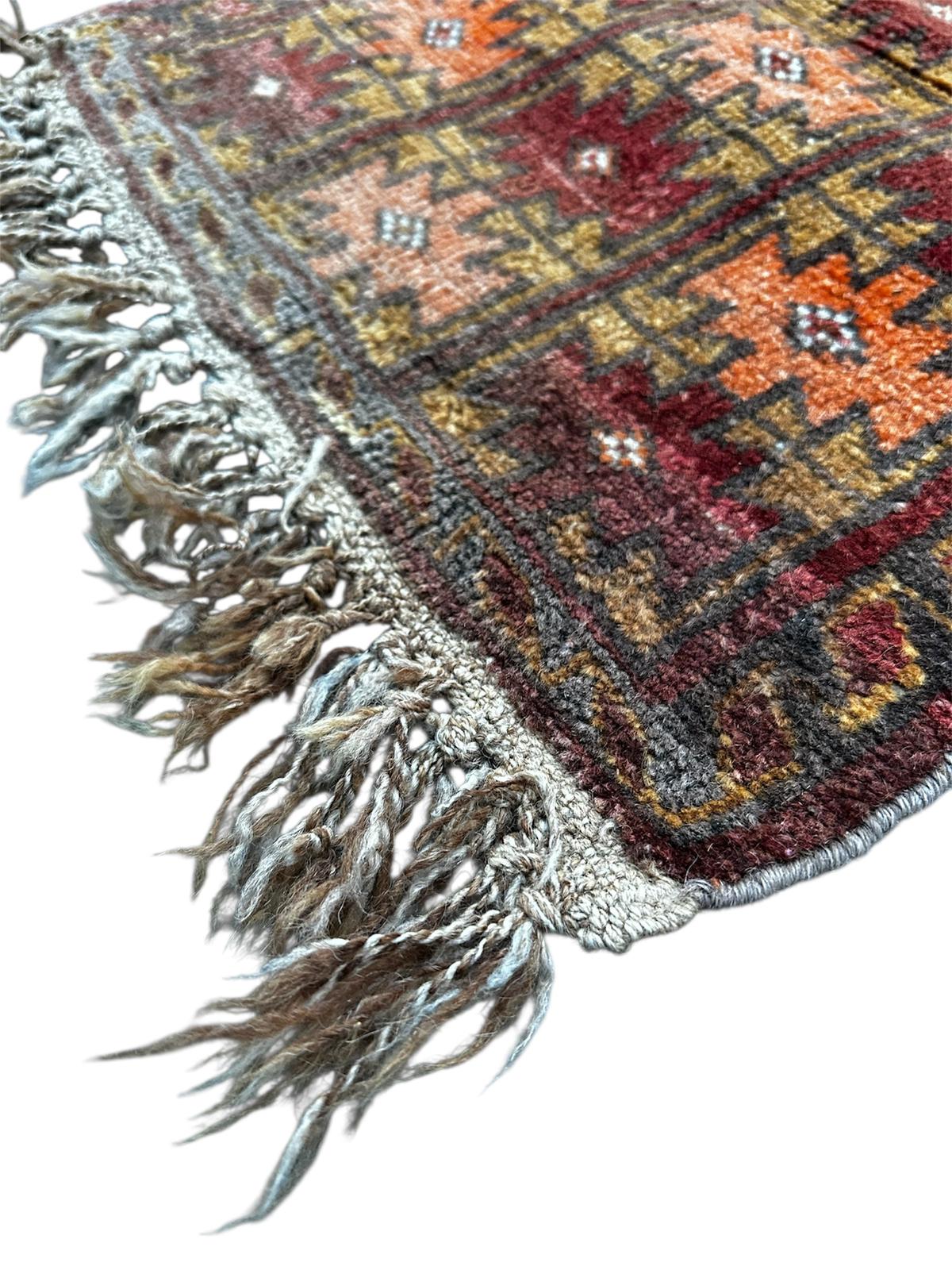 Petit tapis persan fait main 70cm x 50cm