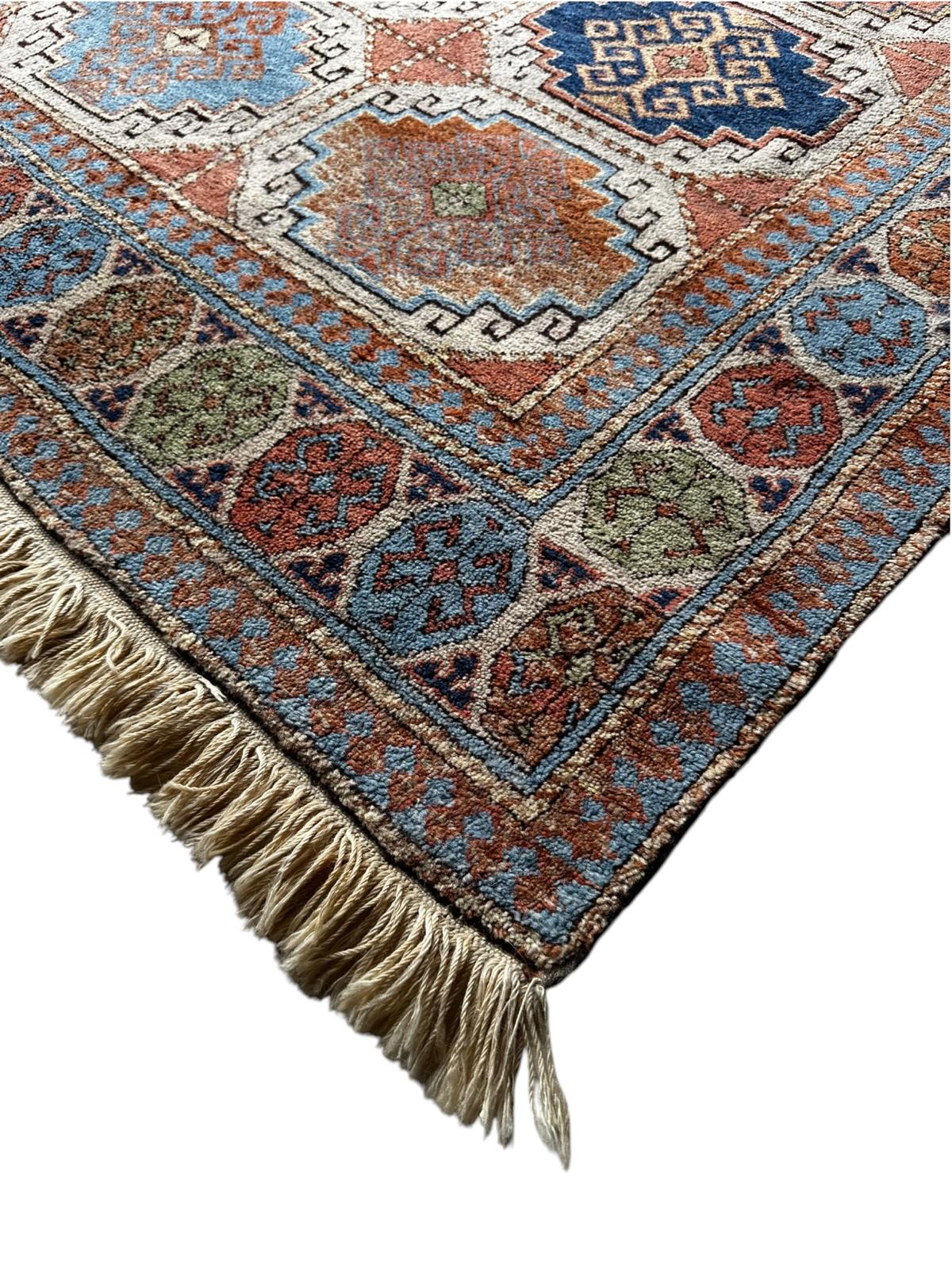 Tapis turc fait main 200cm x 130cm