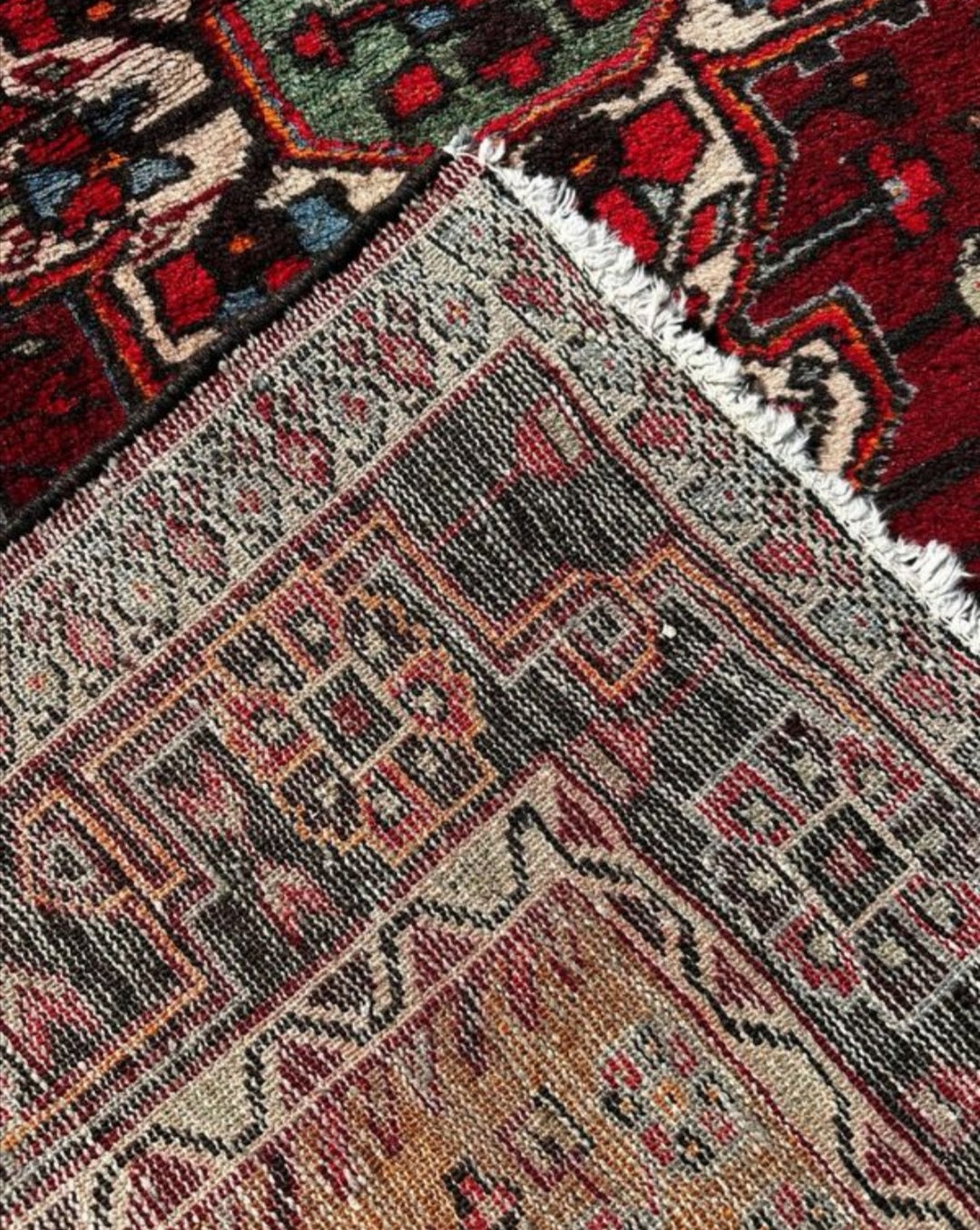 Tapis persan fait main 210cm x 140cm