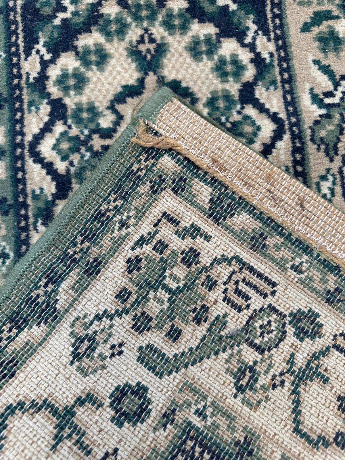 Tapis vintage de style oriental 135cmx 76cm