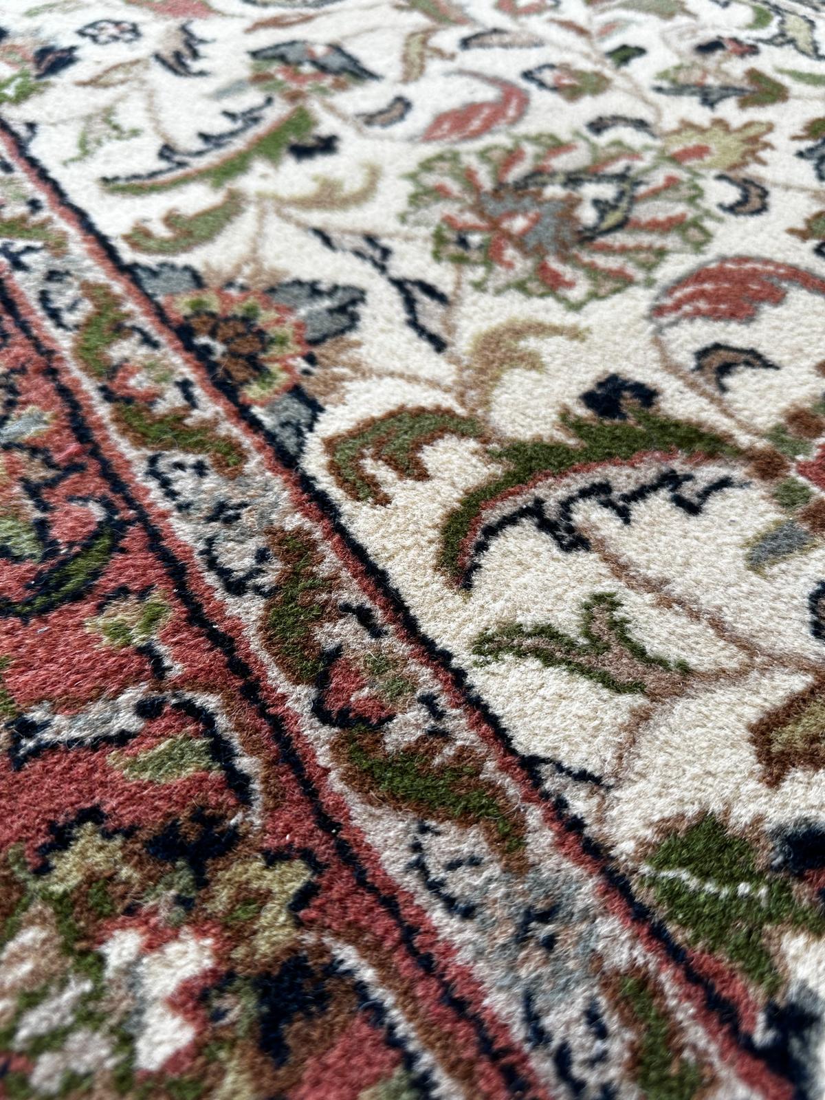 Tapis persan oval fait main 185cm x 120cm