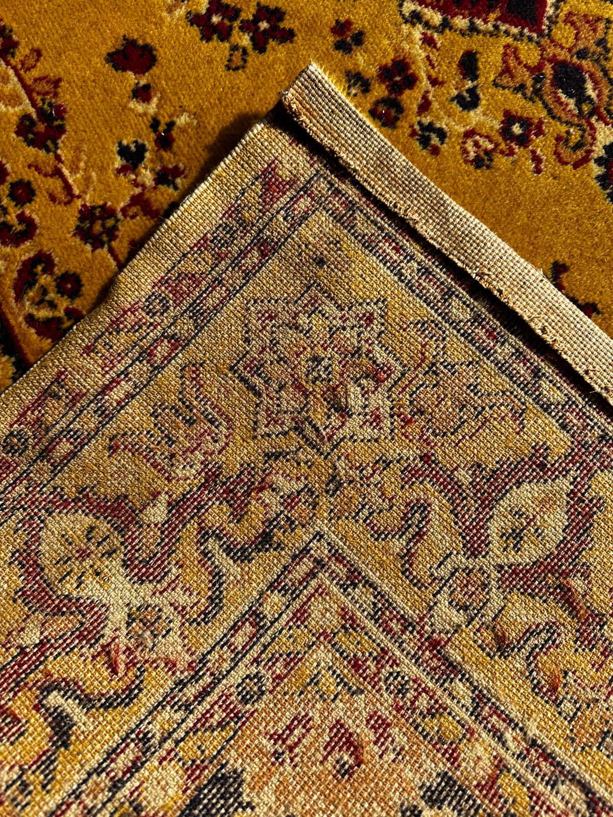 Tapis de style oriental 210cm x 150cm