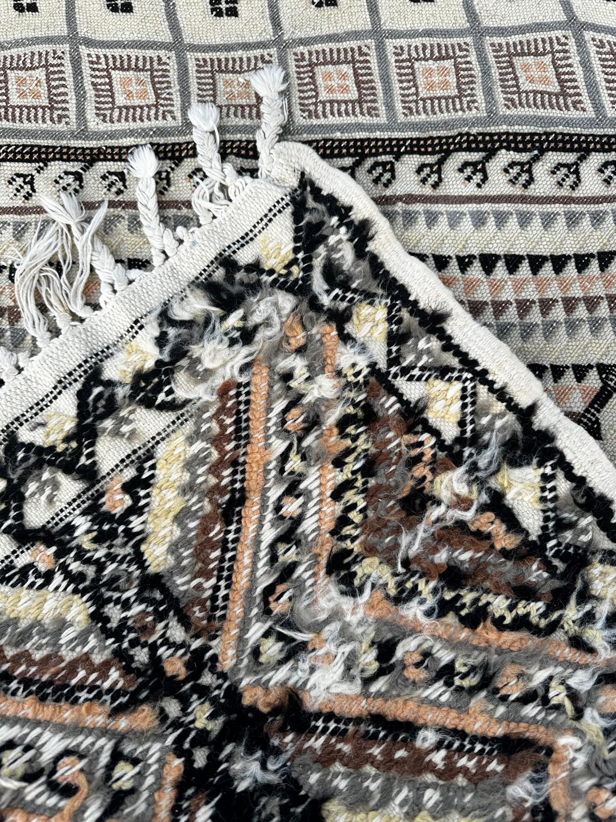 Tapis kilim tunisien 230cm x 160cm