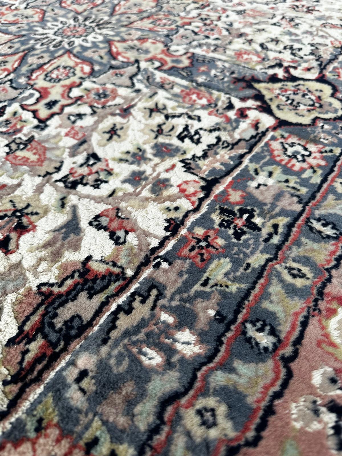 Tapis persan en laine et soie fait main 200cm x 130xm