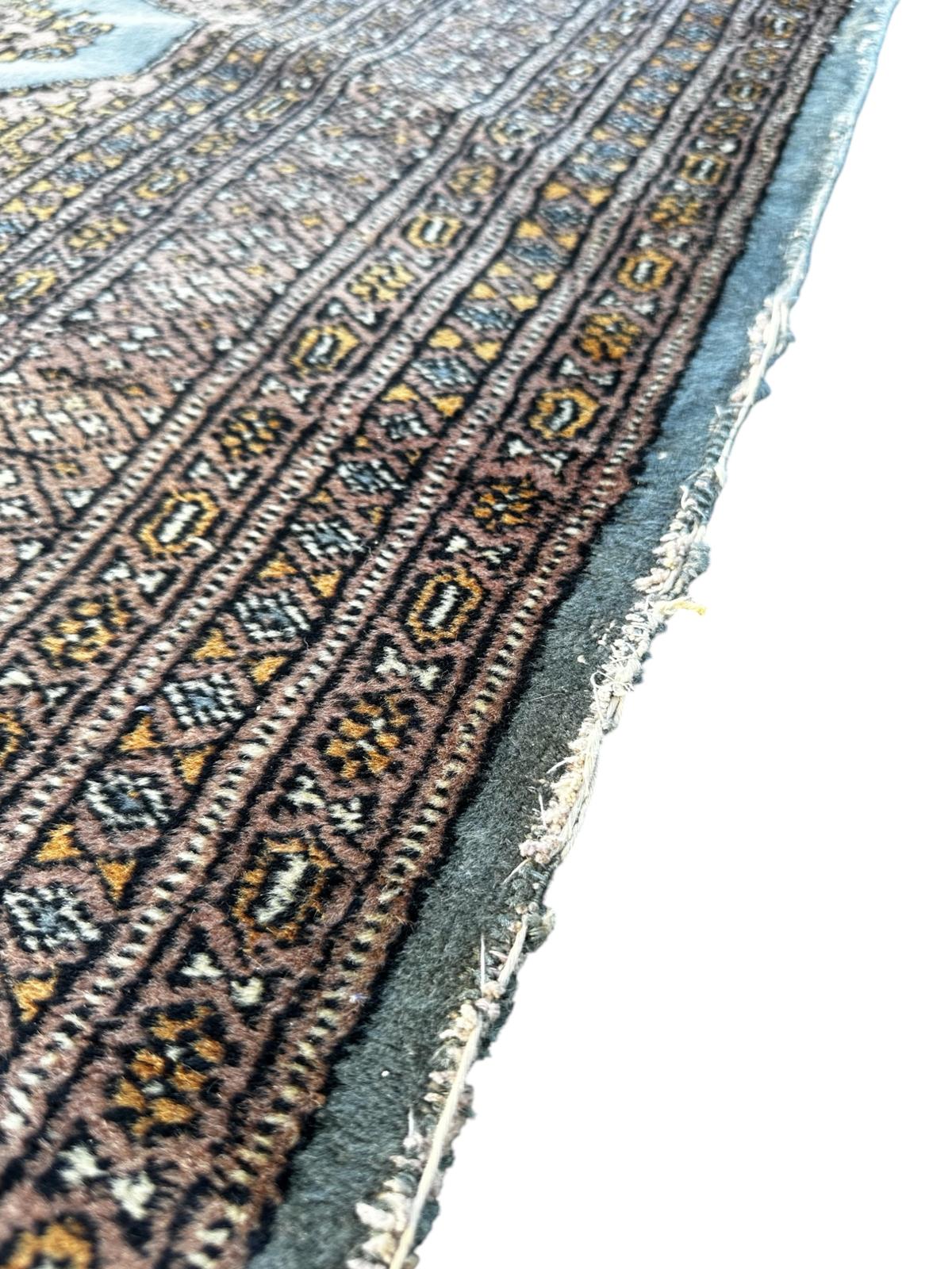 Tapis Pakistanais fait main 130cm x 165cm