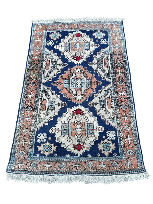 Tapis persan fait main 200cm x 140cm