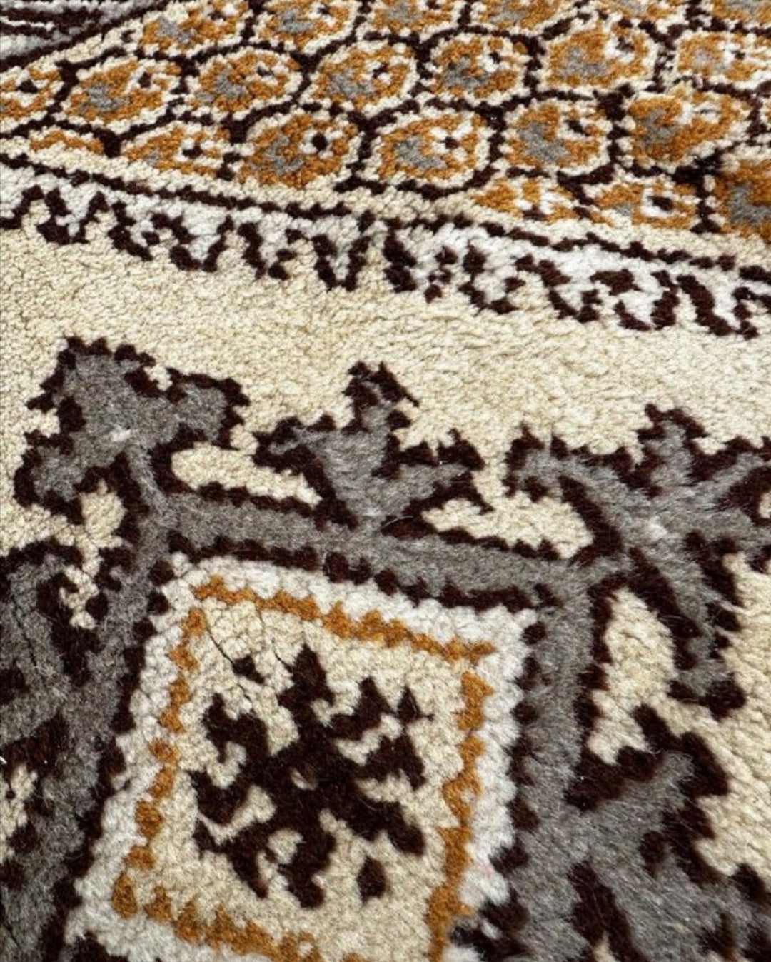 Tapis tunisien fait main 1,9m x 1m