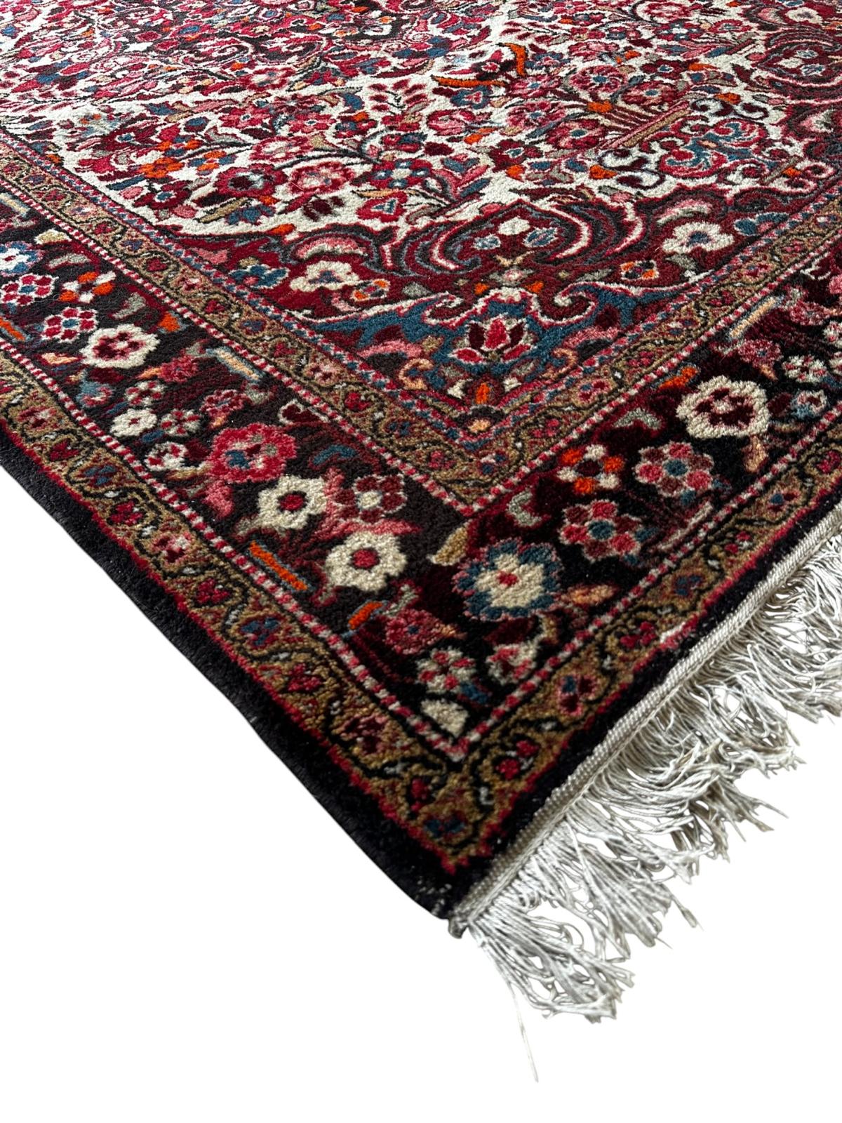 Tapis persan fait main 230cm x 150cm