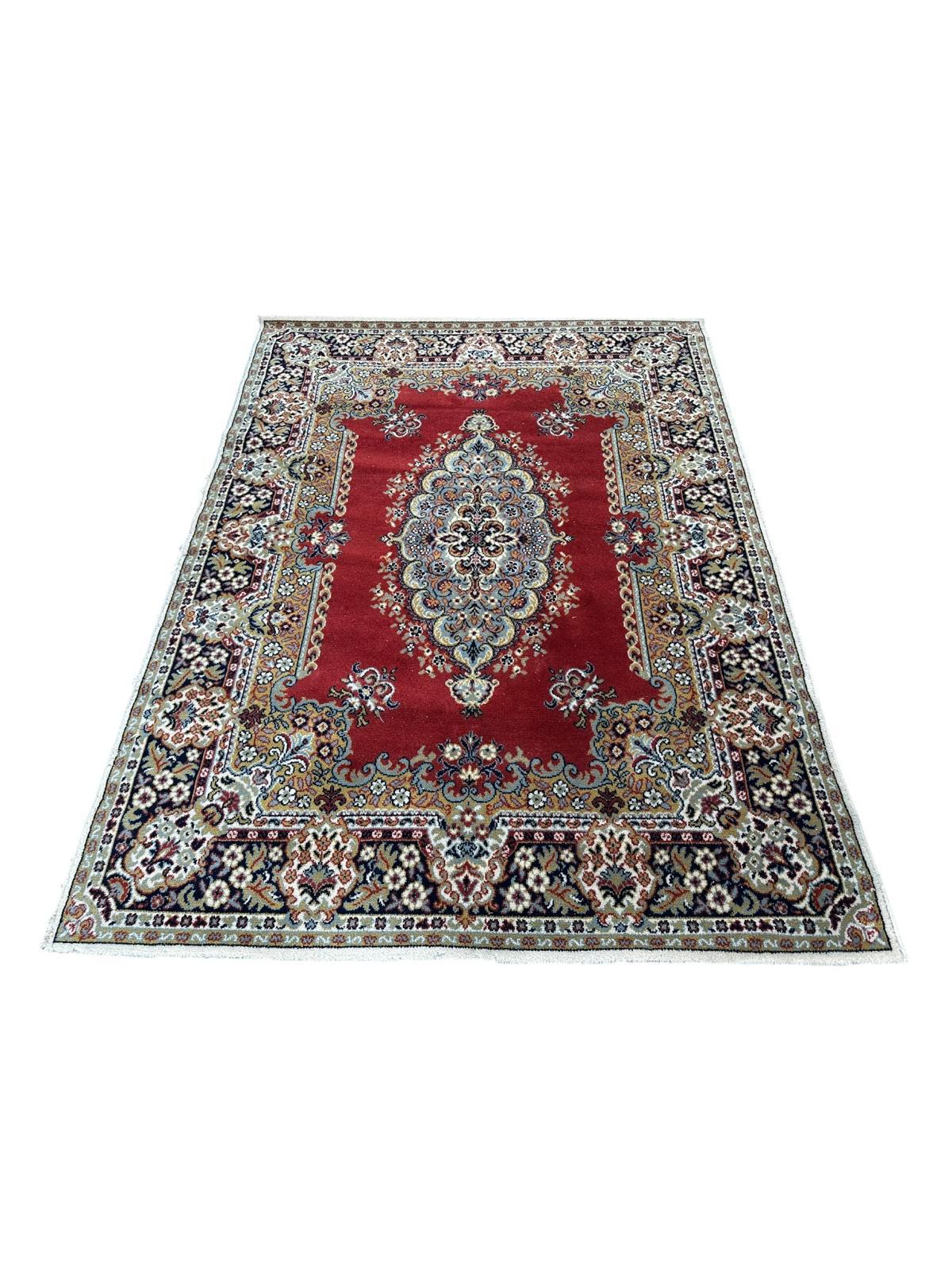 Tapis de style oriental 170cm x 230cm