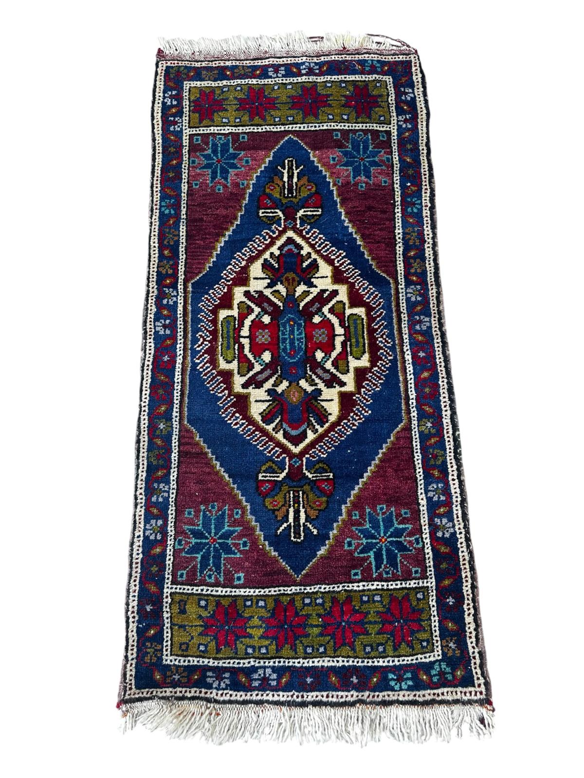 Tapis persan fait main 110cm x 50cm