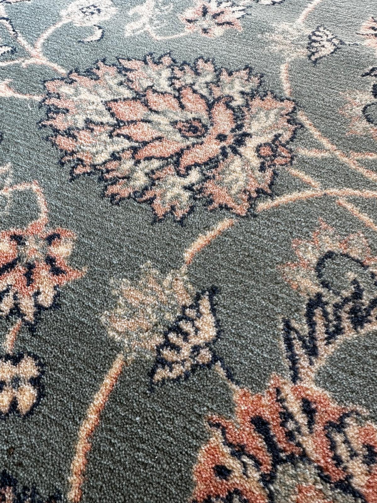 Grand tapis oriental rond 2m