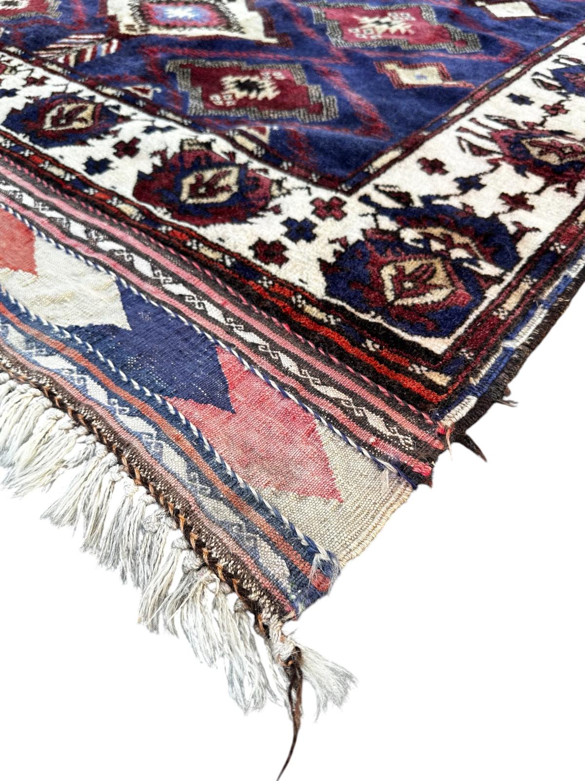 Tapis turc fait main 190cm x 130cm
