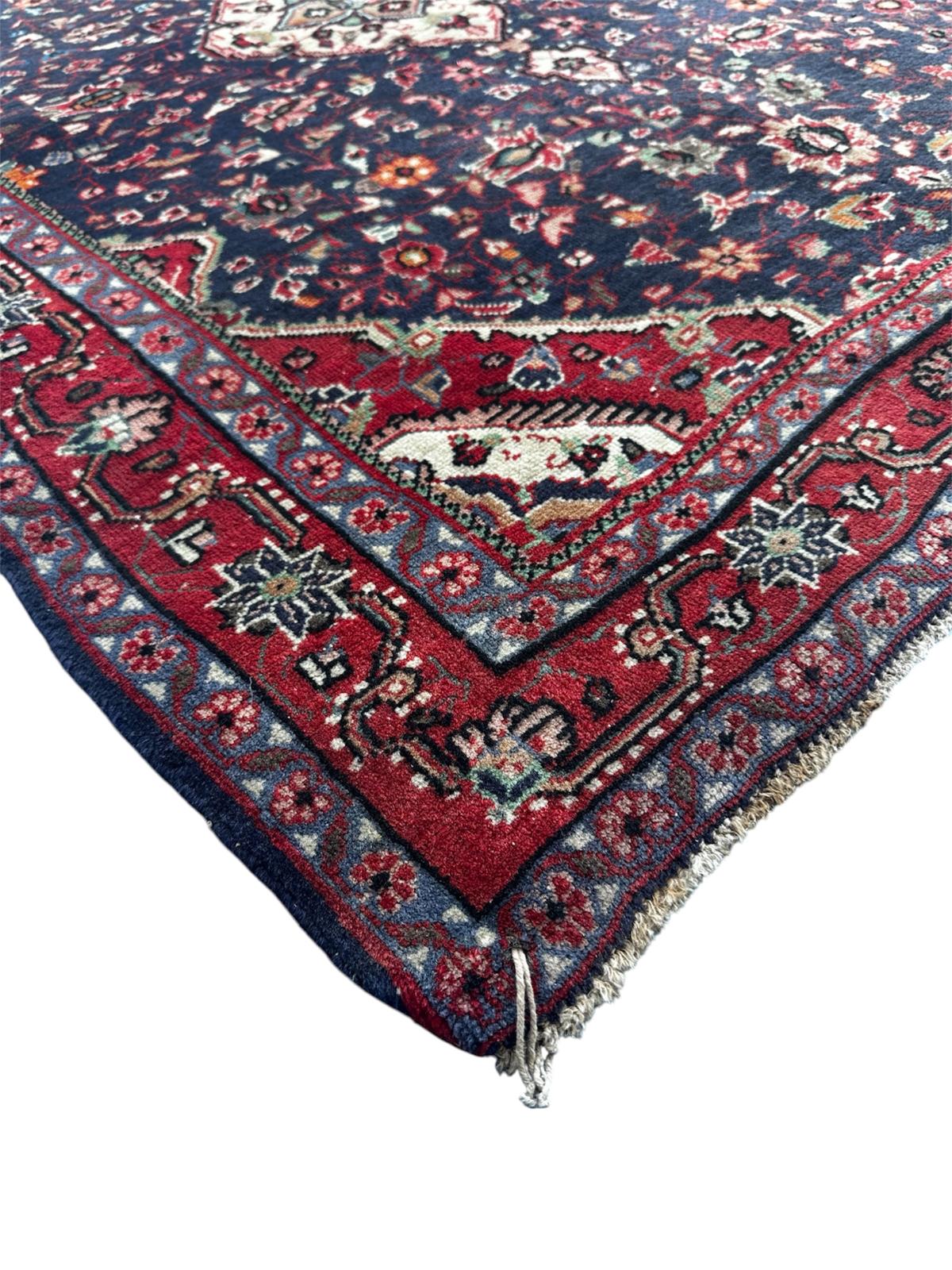 Tapis persan fait main