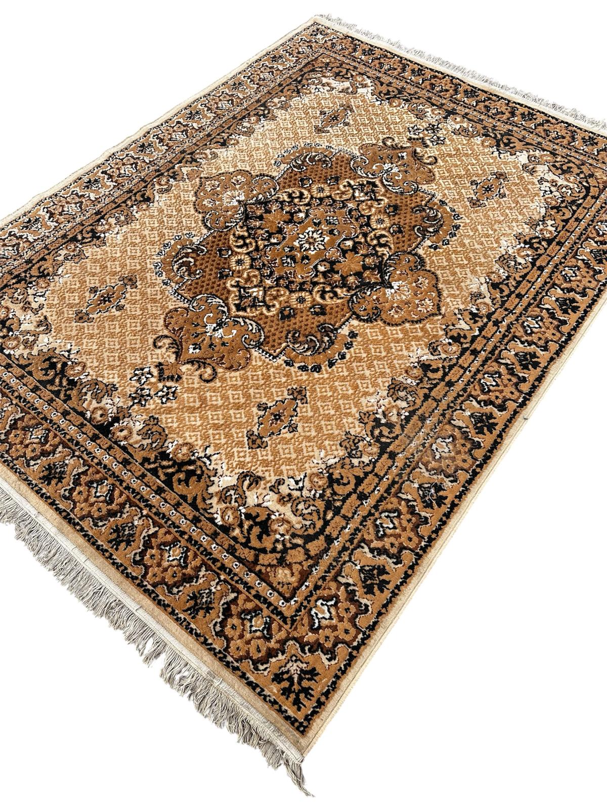 Tapis de style oriental 230cm x 170cm