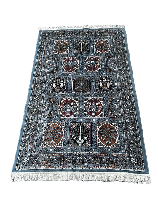Tapis de style oriental 210cm x 130cm