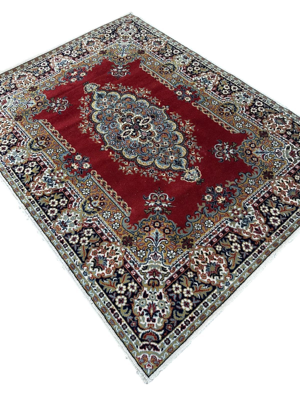 Tapis de style oriental 170cm x 230cm