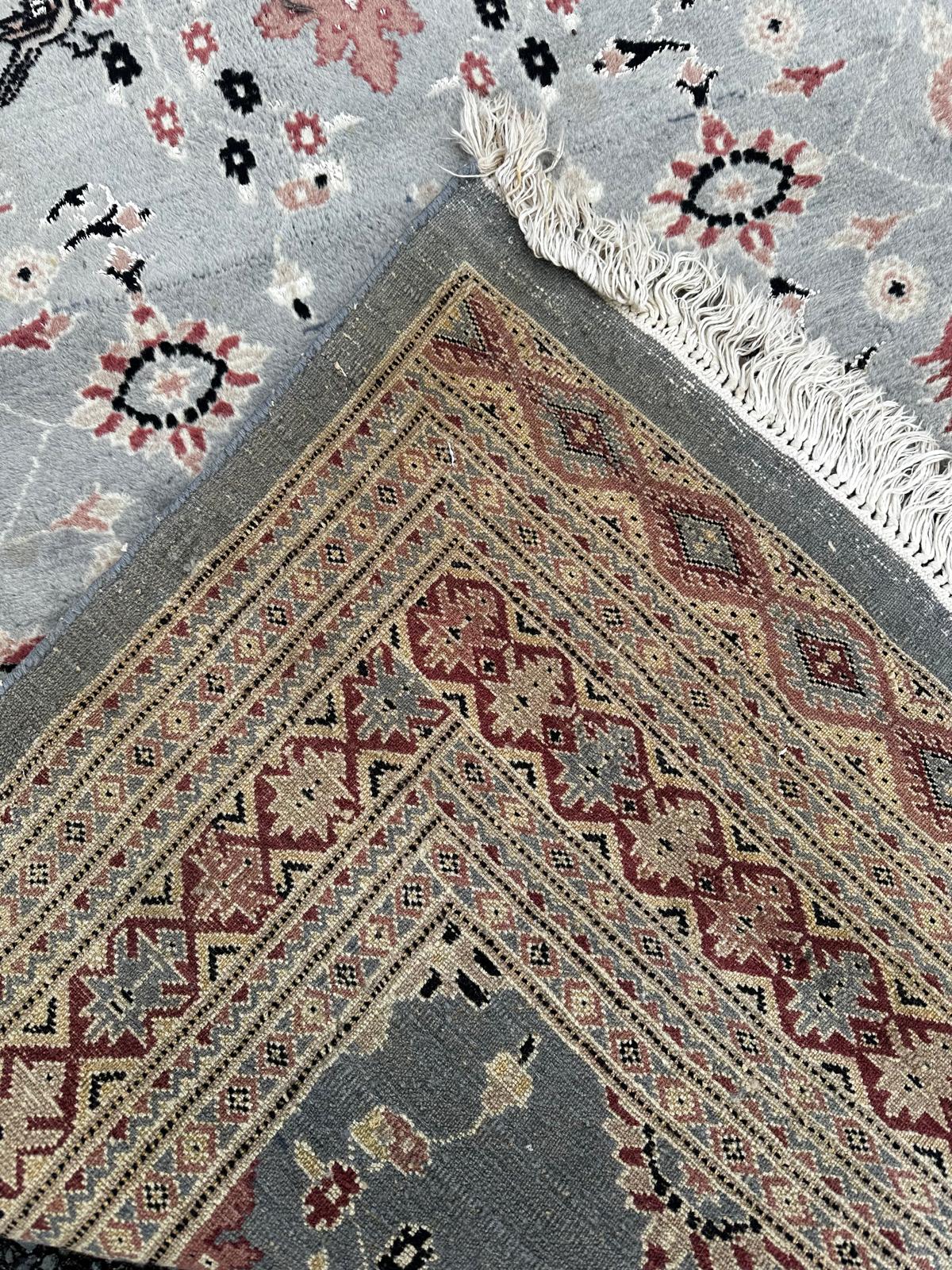 Tapis persan fait main 260cm x 180cm