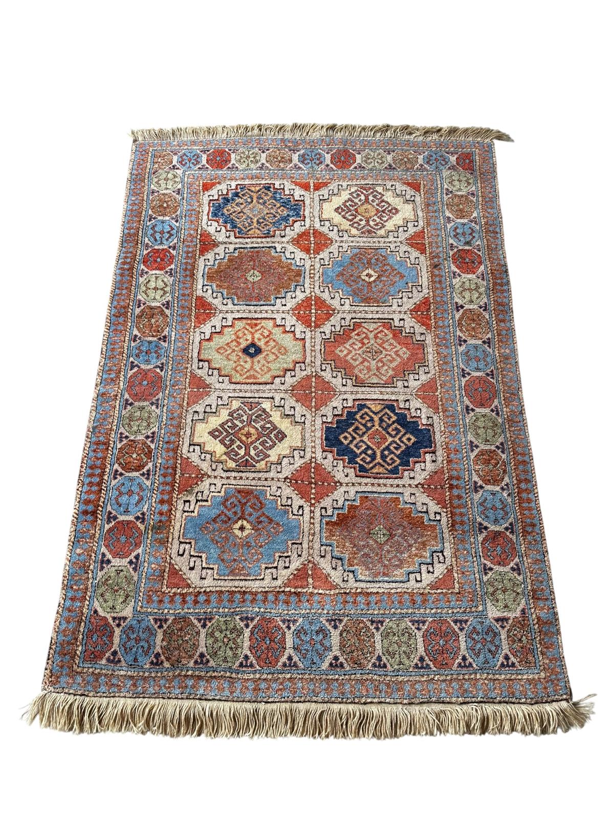 Tapis turc fait main 200cm x 130cm