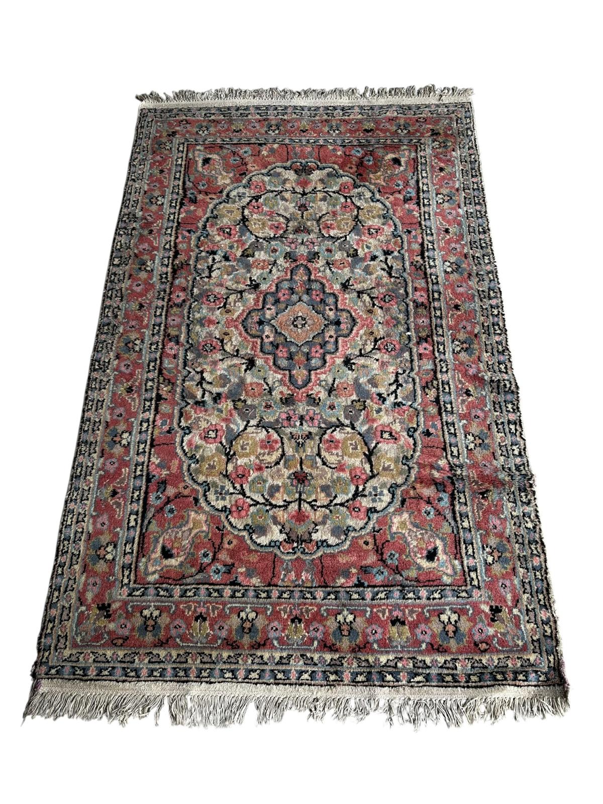 Tapis fait main en laine et soie 120cm x 200cm