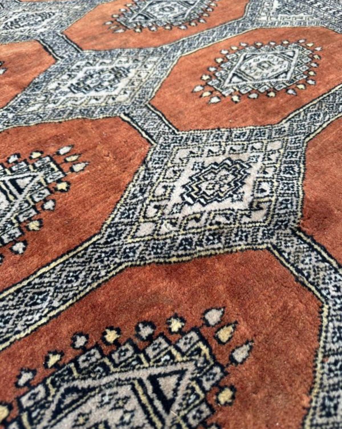 Tapis Pakistanais fait main 180cm x 130cm