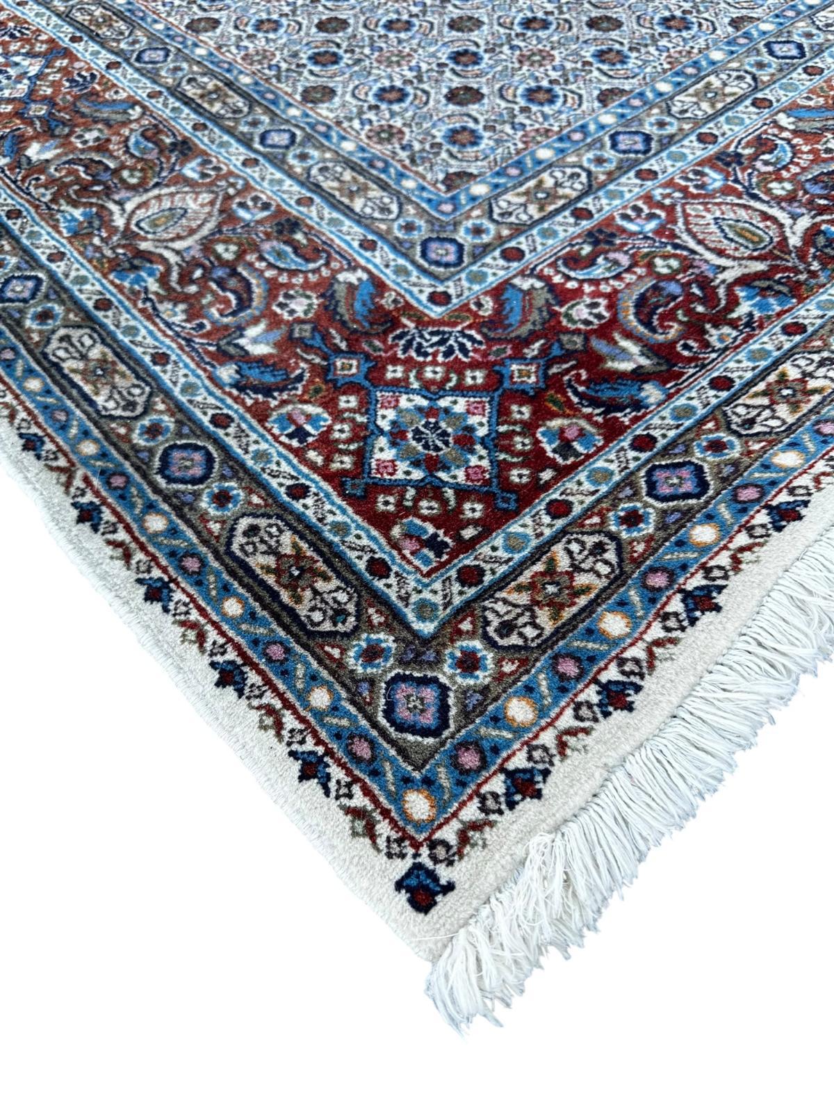Tapis persan fait main 240cm x 170cm