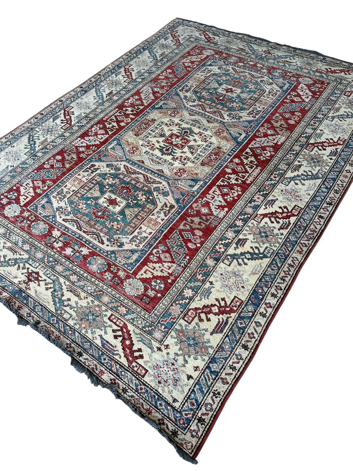 Tapis kazak fait main 2m x 3m