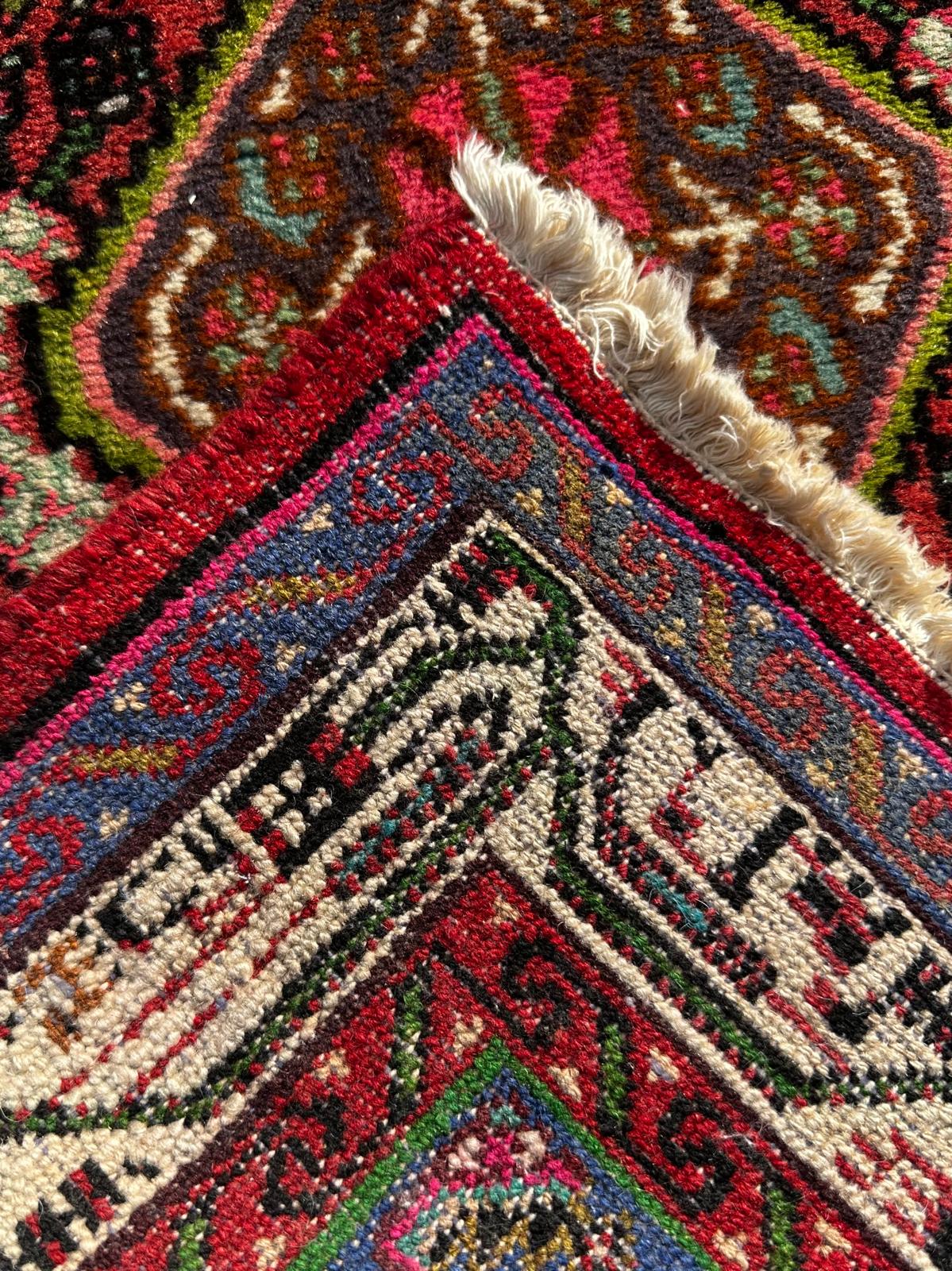 Tapis persan noué à la main 130cm x 70cm