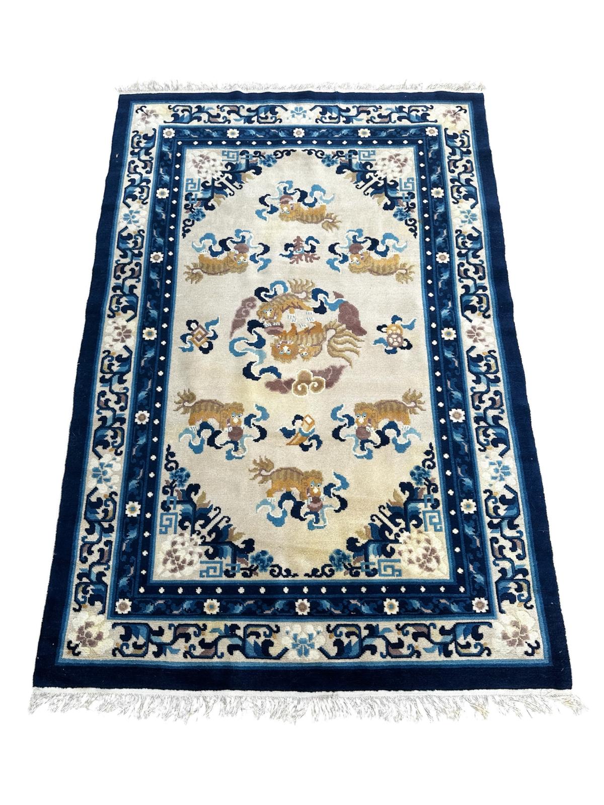 Tapis chinois fait main 190cm x 130cm