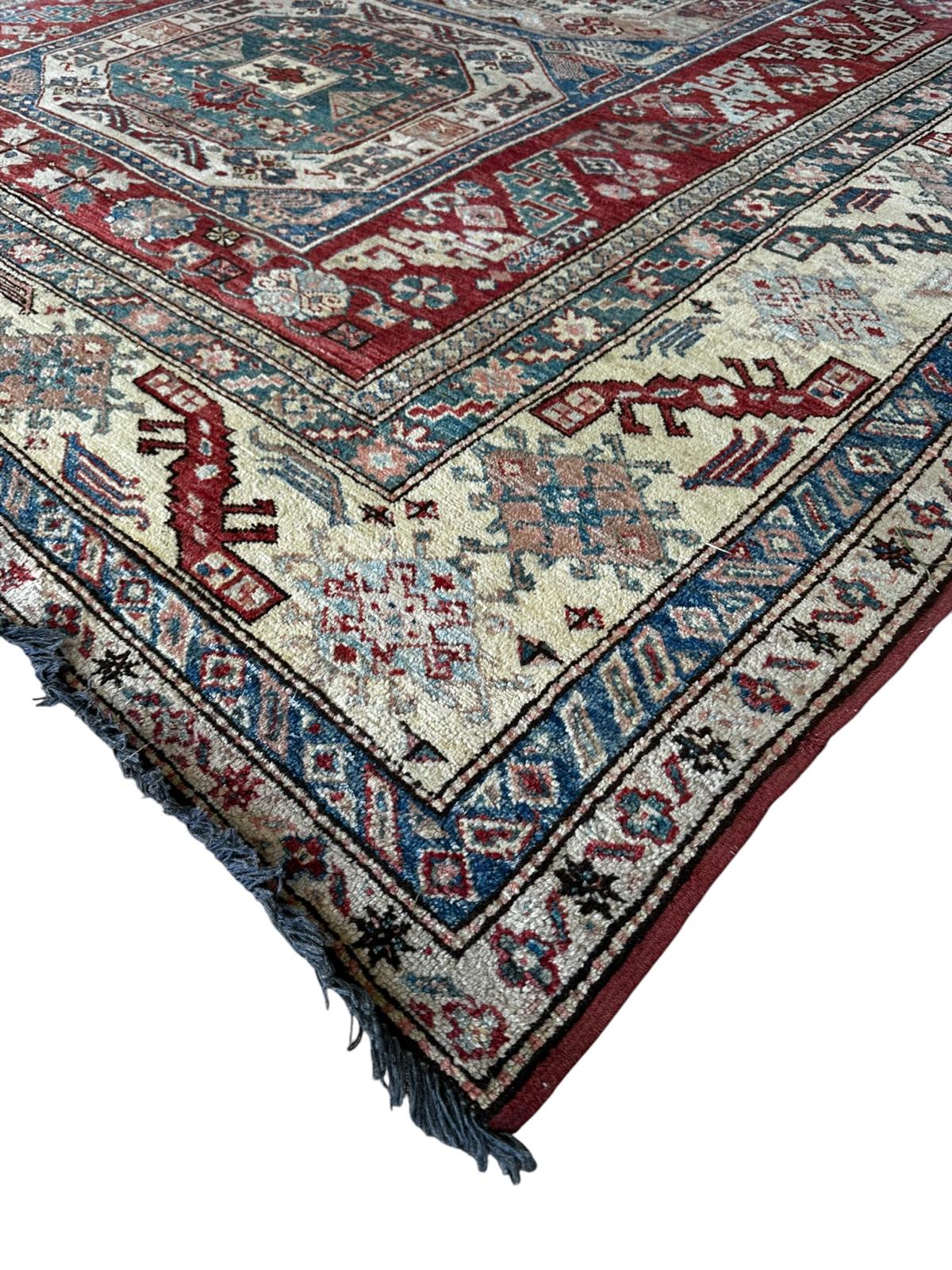 Tapis kazak fait main 2m x 3m