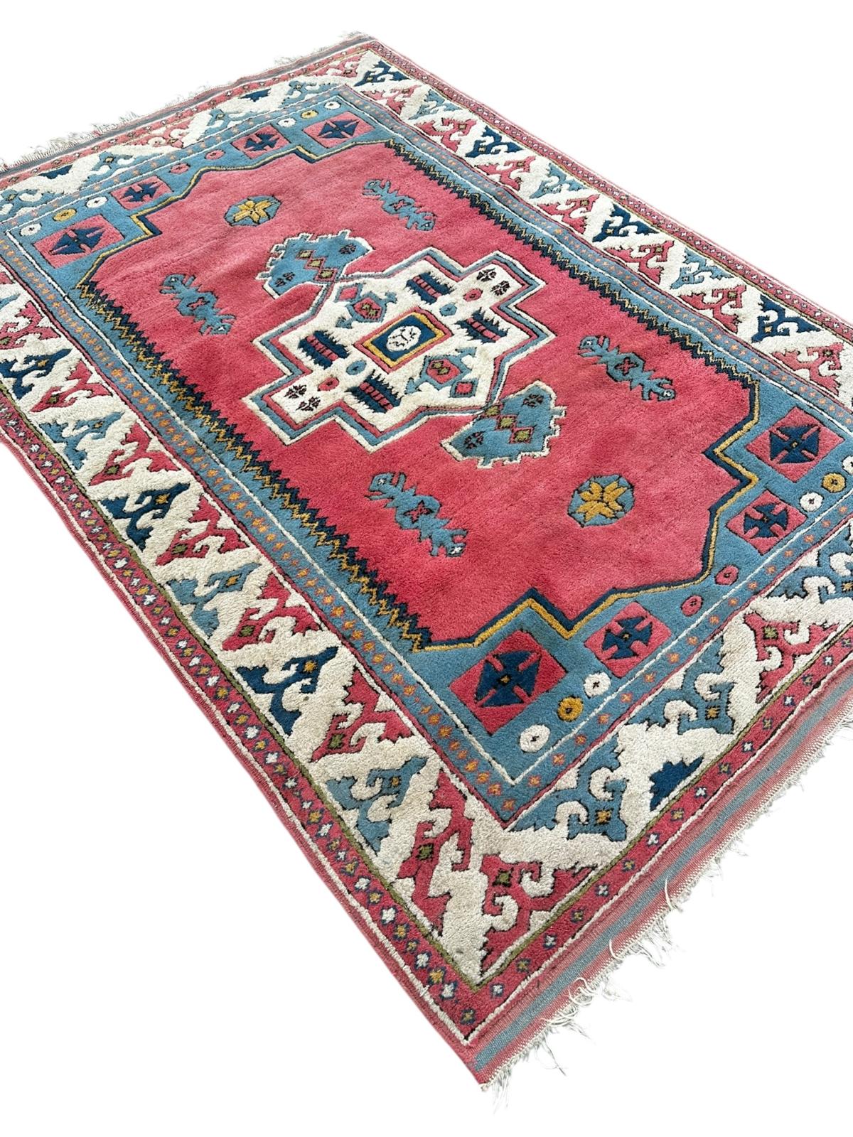 Tapis turc fait main 240cm x 160cm