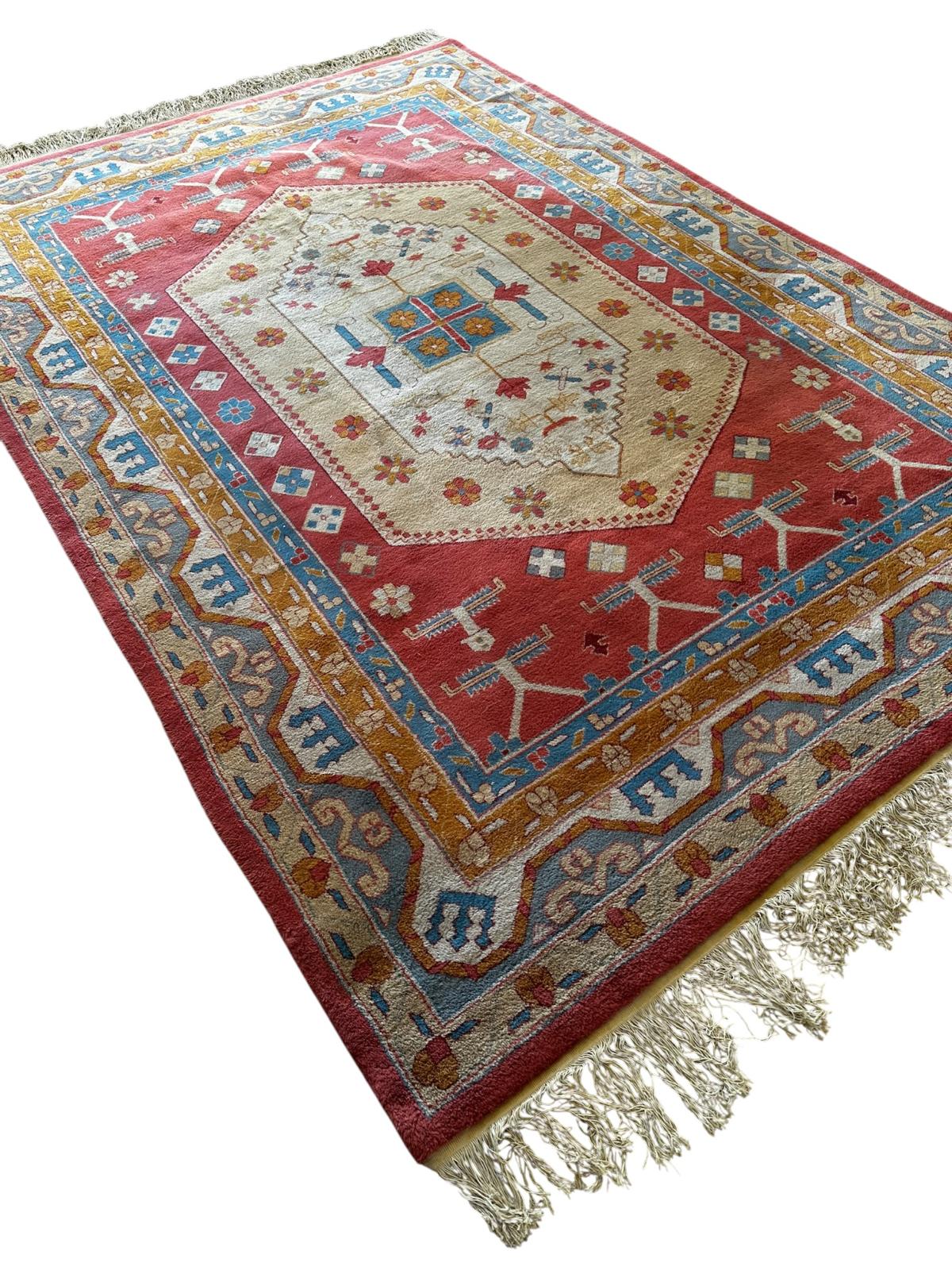 Grand tapis oriental fait main 240cm x 350cm
