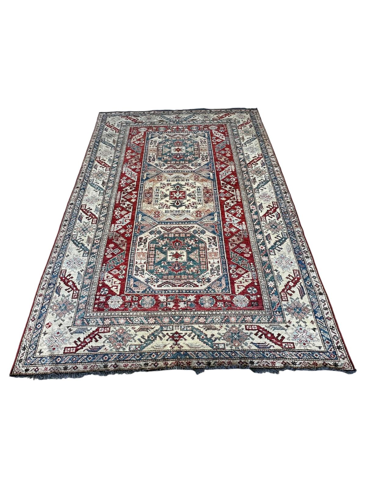 Tapis kazak fait main 2m x 3m