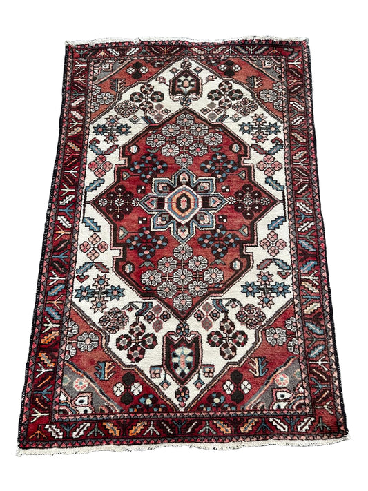 Tapis persan fait main 160cm x 110cm