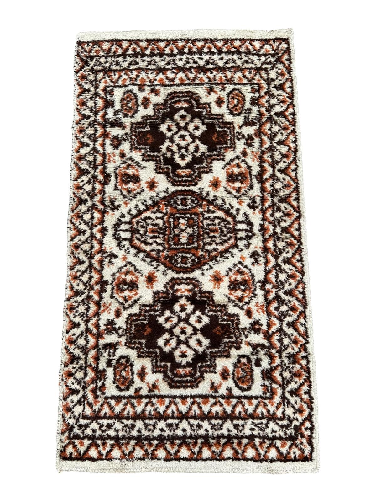 Paire de tapis de style oriental 120cm x 60cm