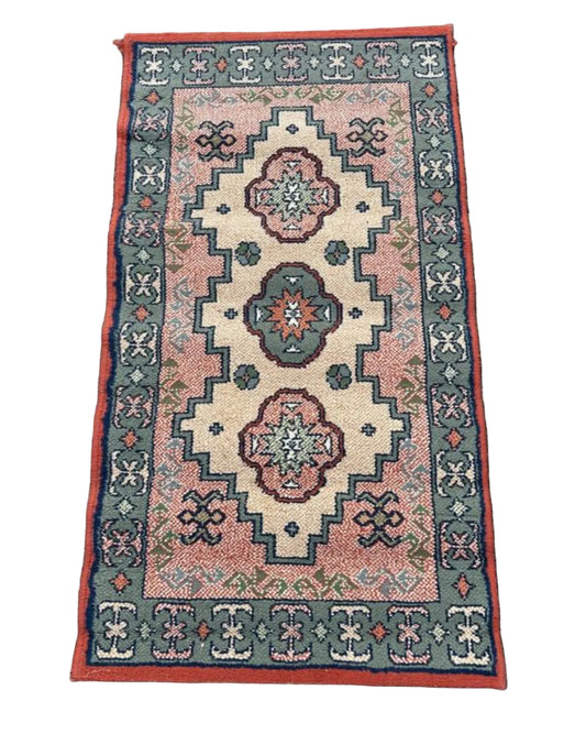 Tapis de style oriental 110cm x 60cm