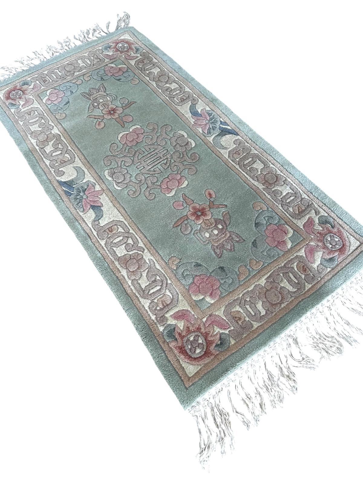 Tapis chinois fait main 120cm x 60cm