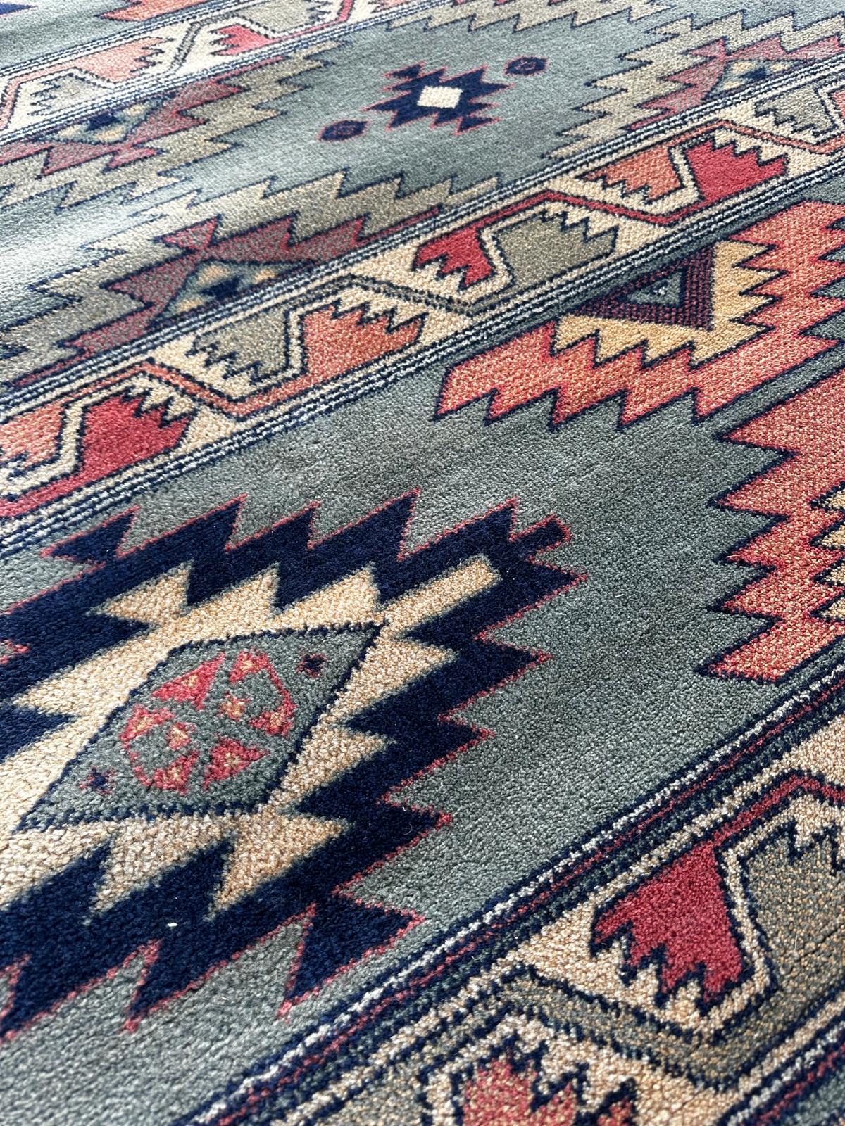 Tapis de style oriental 230cm x 160cm