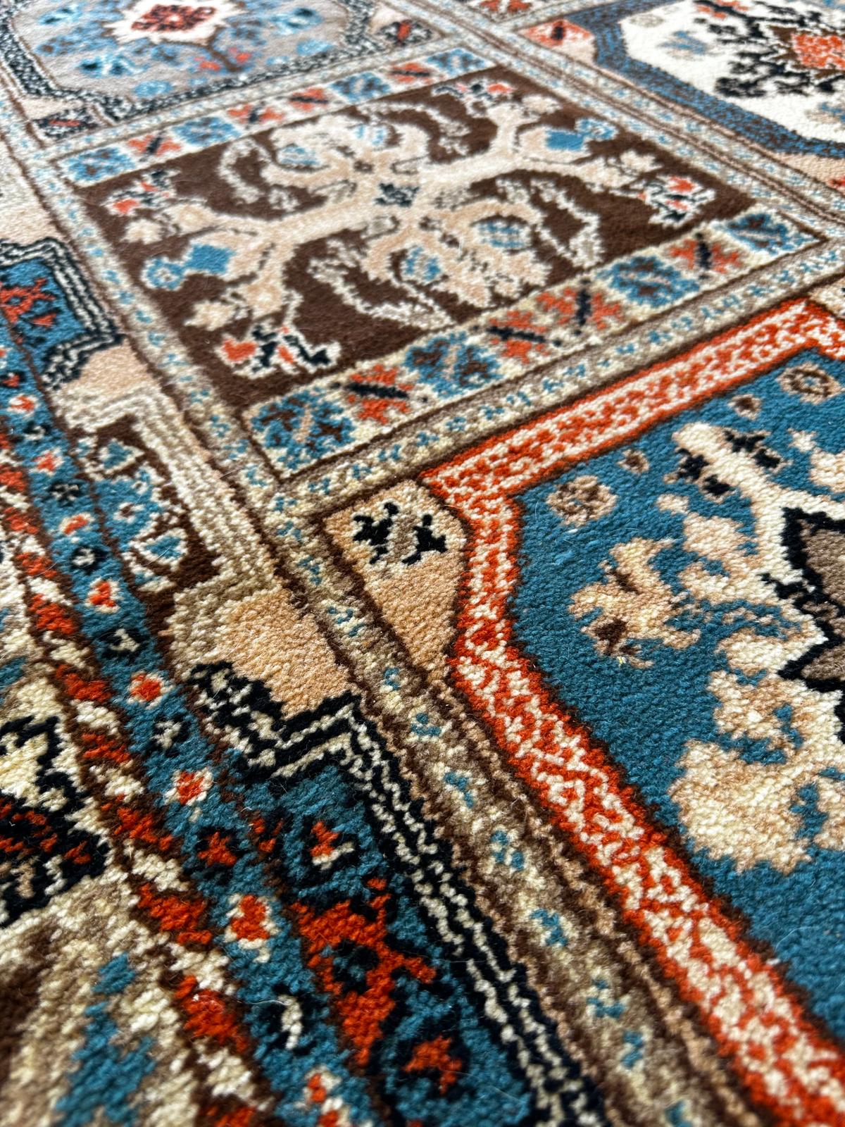 Tapis marocain pure laine et fait main 220cm x 150cm