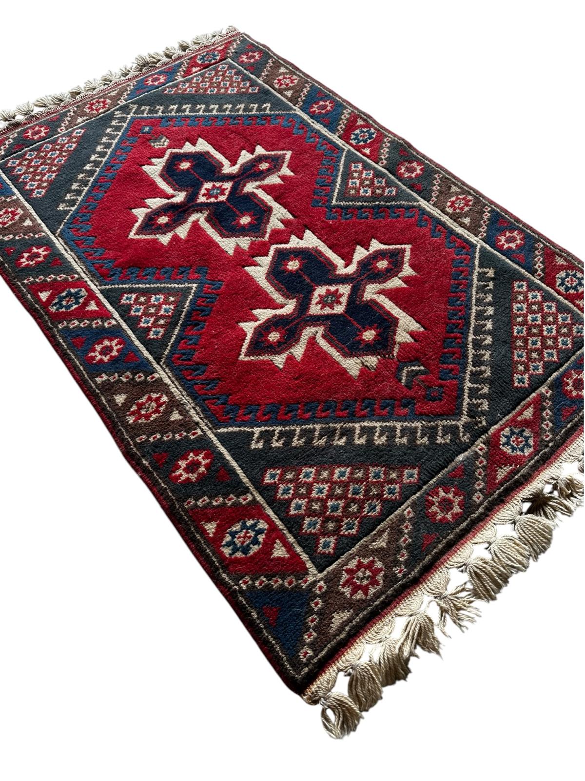 Tapis turc fait main 120cm x 80cm
