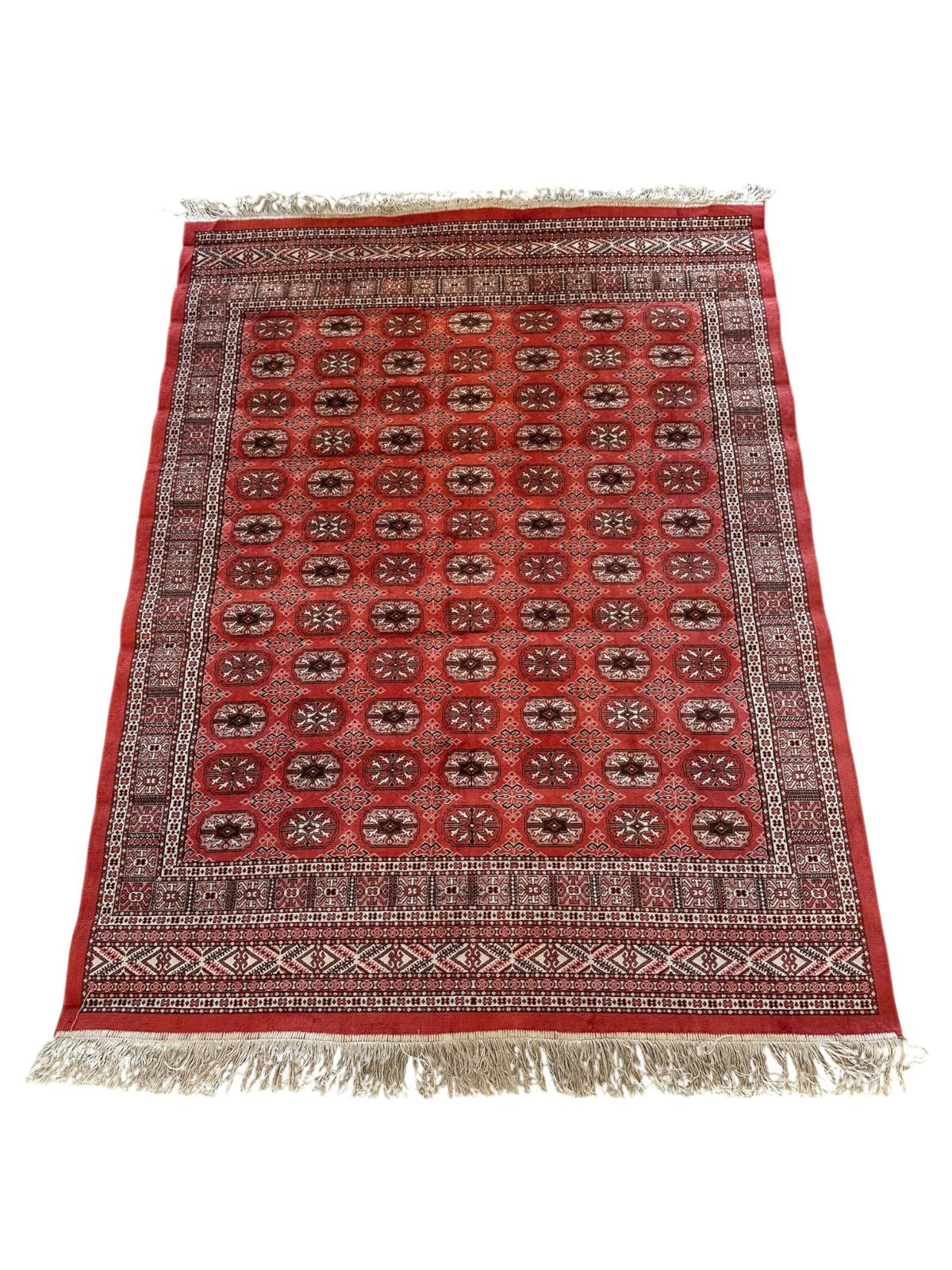 Tapis de style oriental 180cm x 133cm