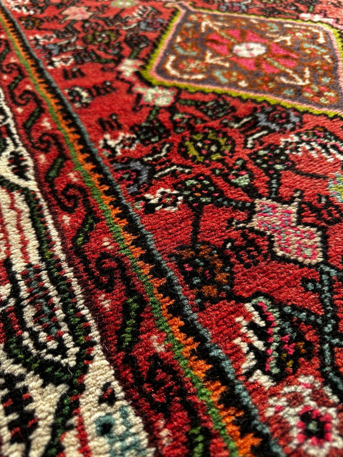 Tapis persan noué à la main 130cm x 70cm