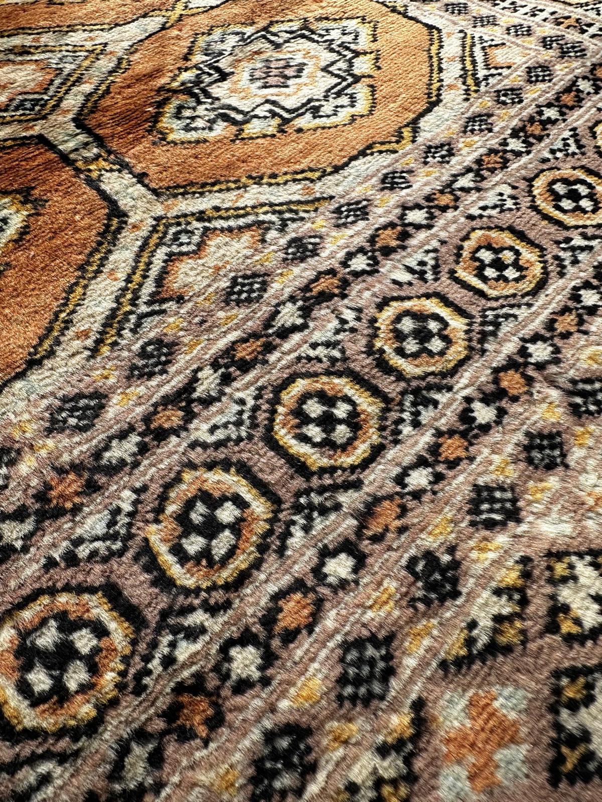 Tapis pakistanais fait main 130cm x 70cm