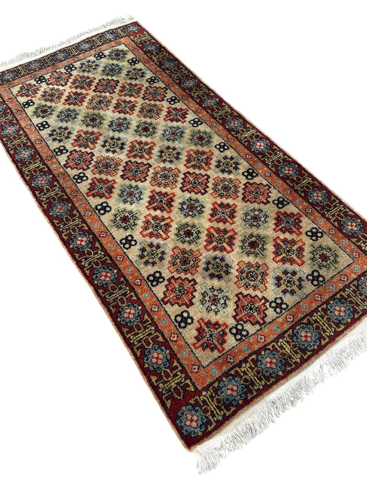 Tapis chinois fait à la main 190cm x 90cm