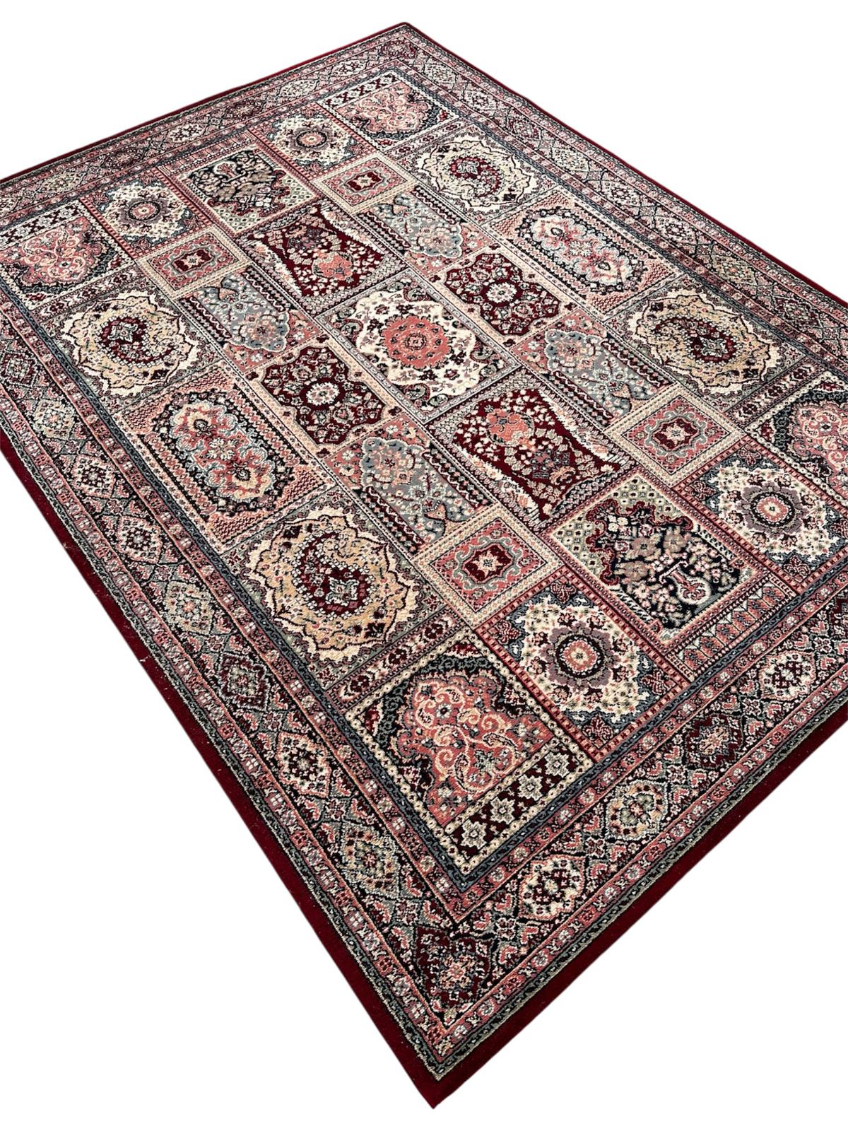 Tapis de style oriental 230cm x 170cm