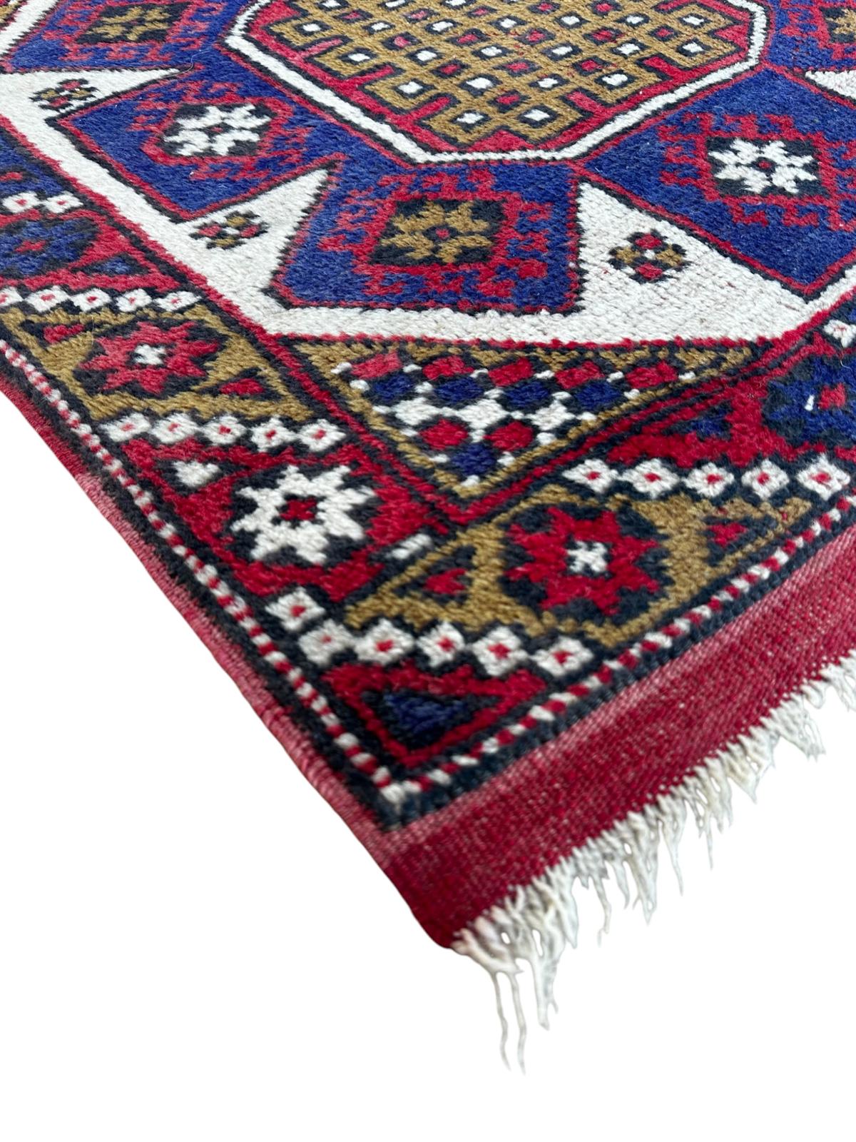 Tapis arménien fait main 150cm x 80cm