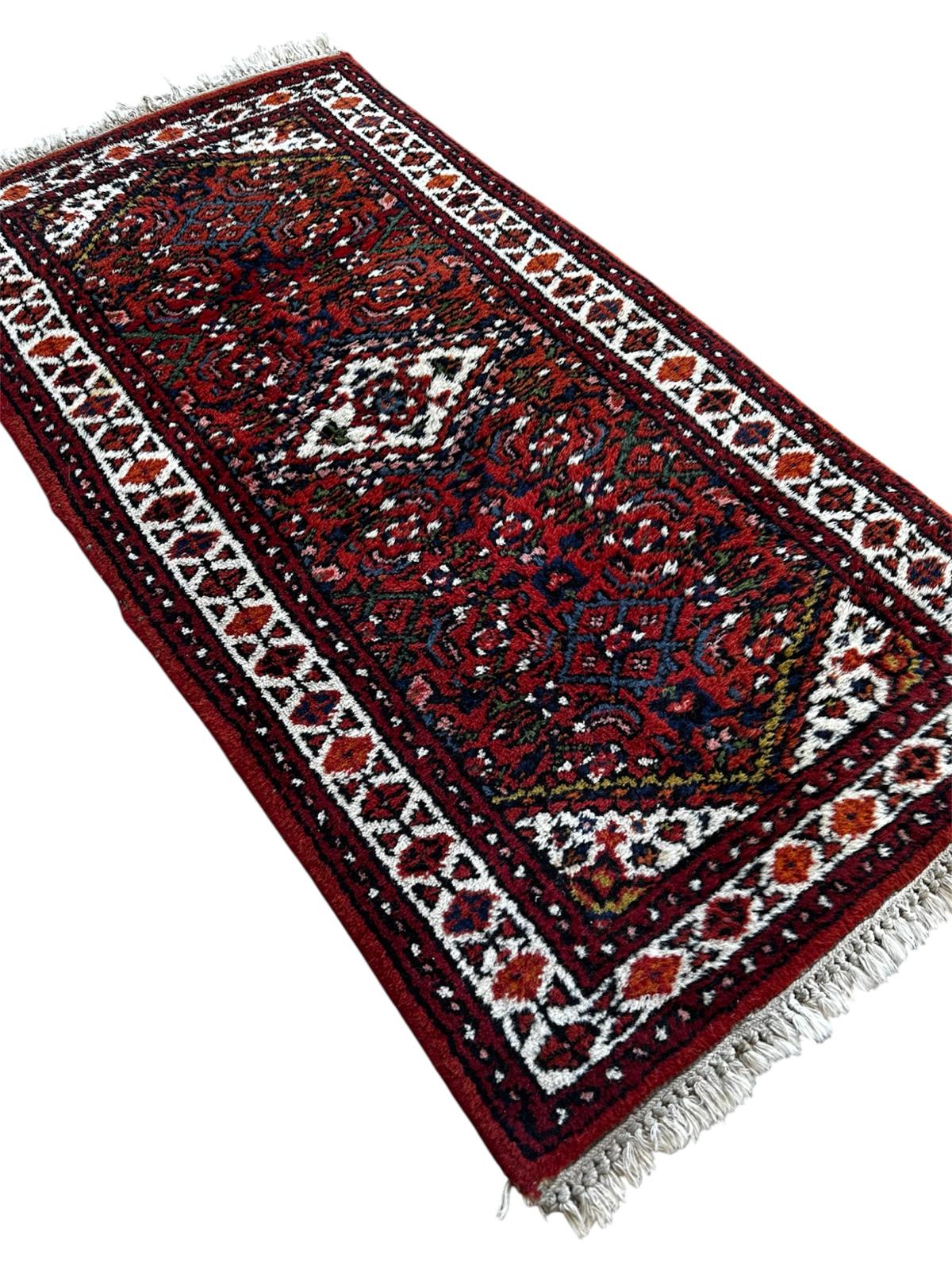 Tapis persan fait main 120cm x 60cm