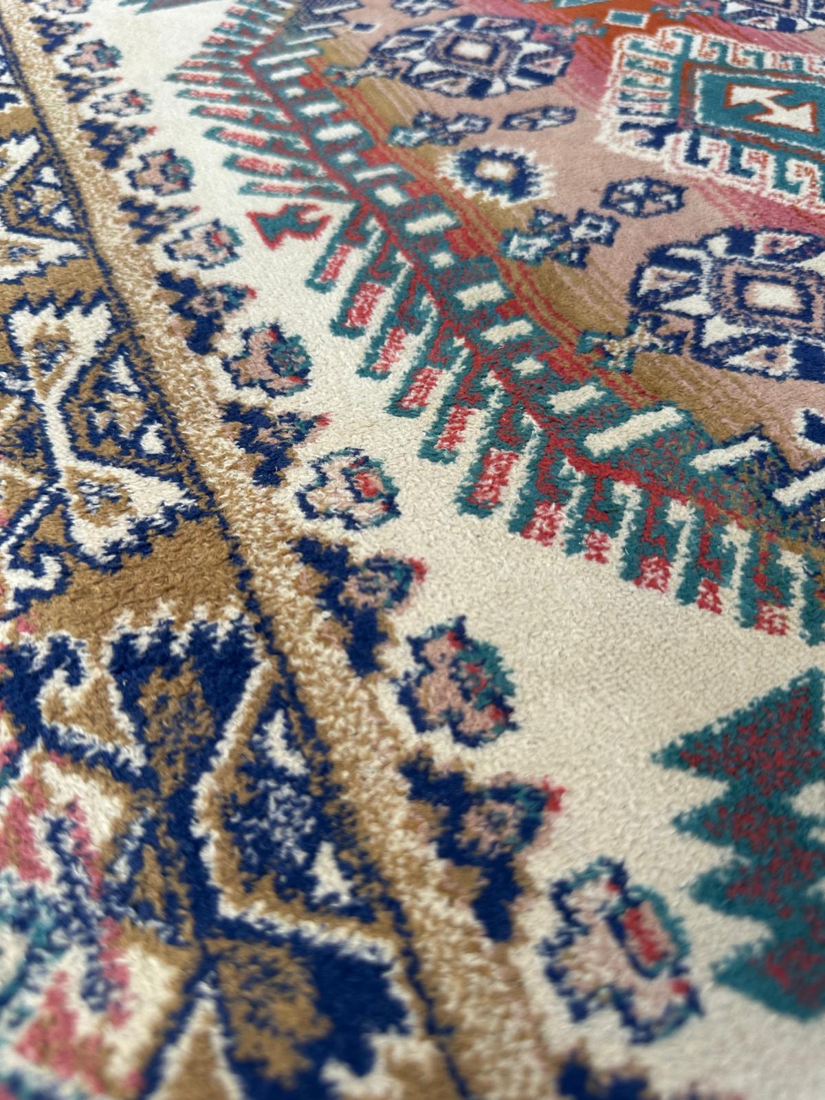 Tapis de style oriental 120cm x 70cm