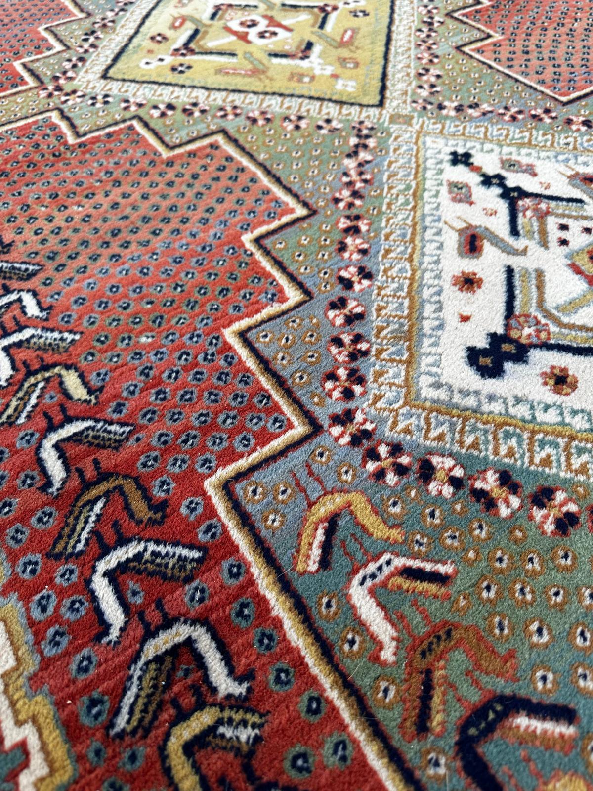 Tapis de style oriental 240cm x 170cm