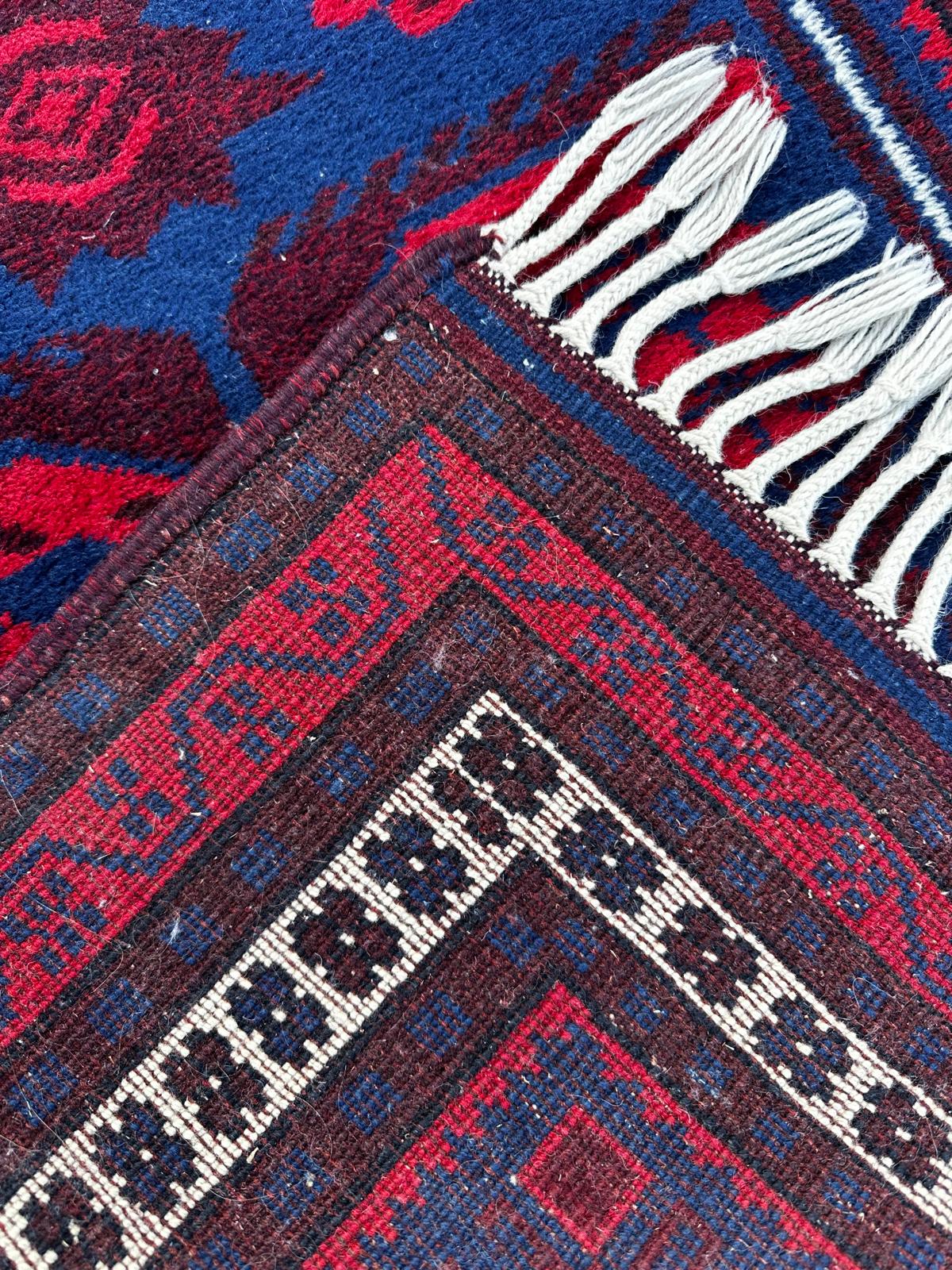 Tapis turc fait main 180cm x 160cm