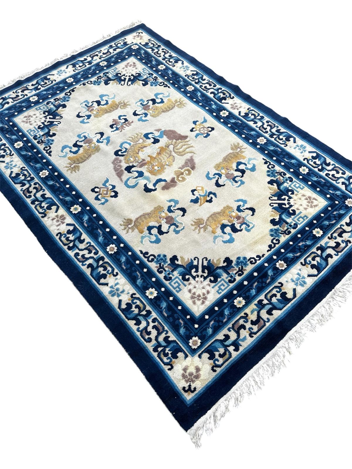 Tapis chinois fait main 190cm x 130cm
